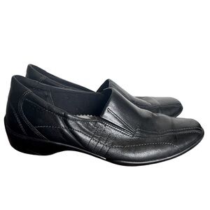 Ecco Slip On Black Leather Loafers For Women Sz 39 EU // 8 US